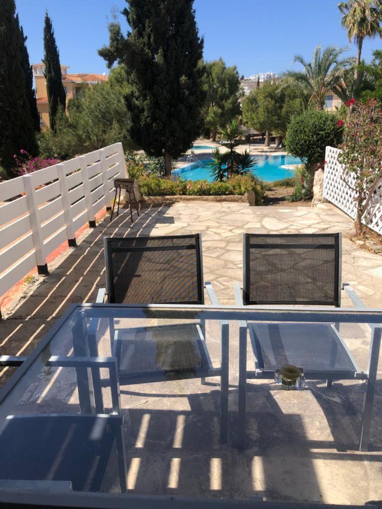 Regina Gardens - Spacious 3 Bed, 2 Bath Maisonette Пафос Екстериор снимка