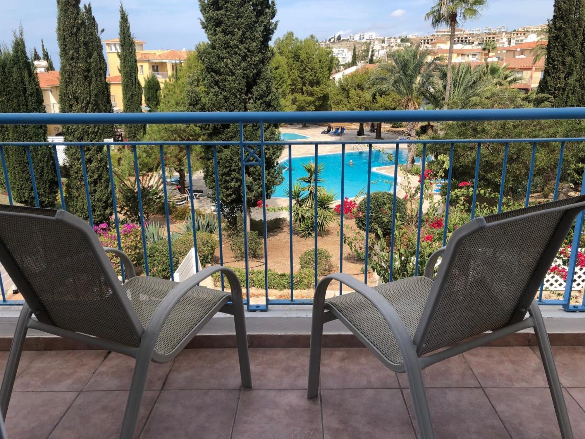 Regina Gardens - Spacious 3 Bed, 2 Bath Maisonette Пафос Екстериор снимка